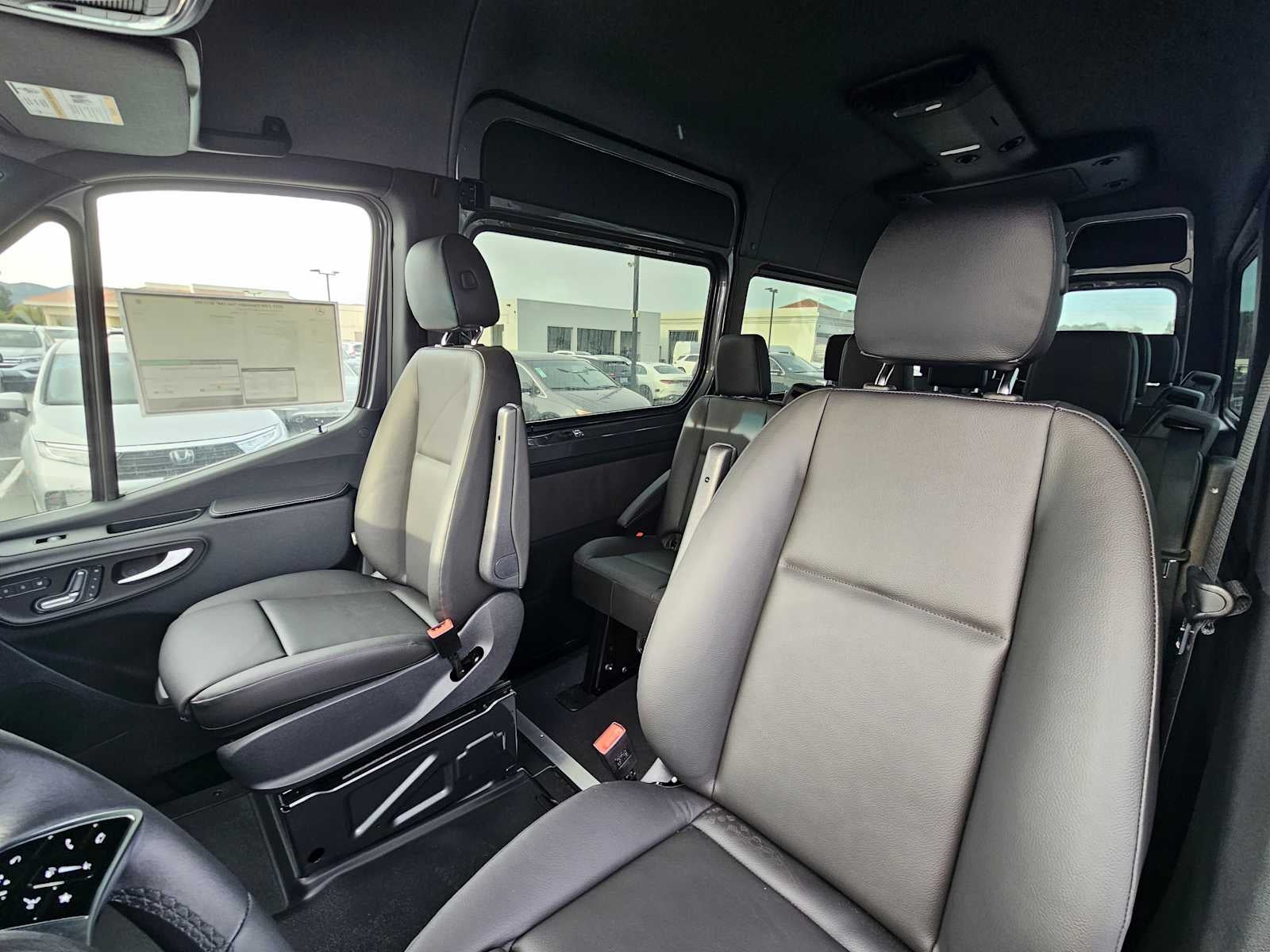 2025 Mercedes-Benz Sprinter 2500 Standard Roof I4 Diesel HO 144" RWD