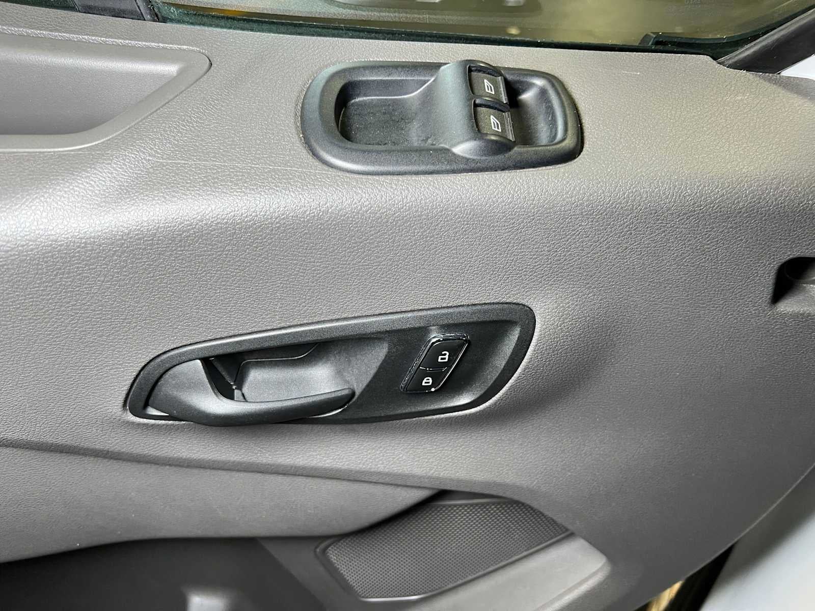 2023 Ford Transit Passenger Wagon XLT