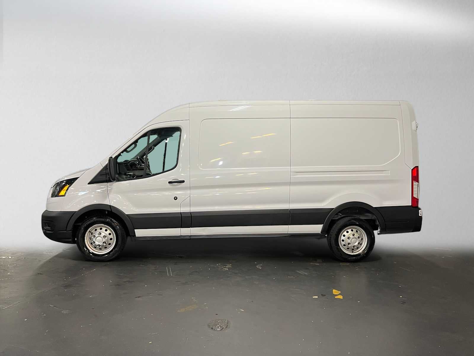 2023 Ford Transit Cargo Van T-250 130" Med Rf 9070 GVWR AWD