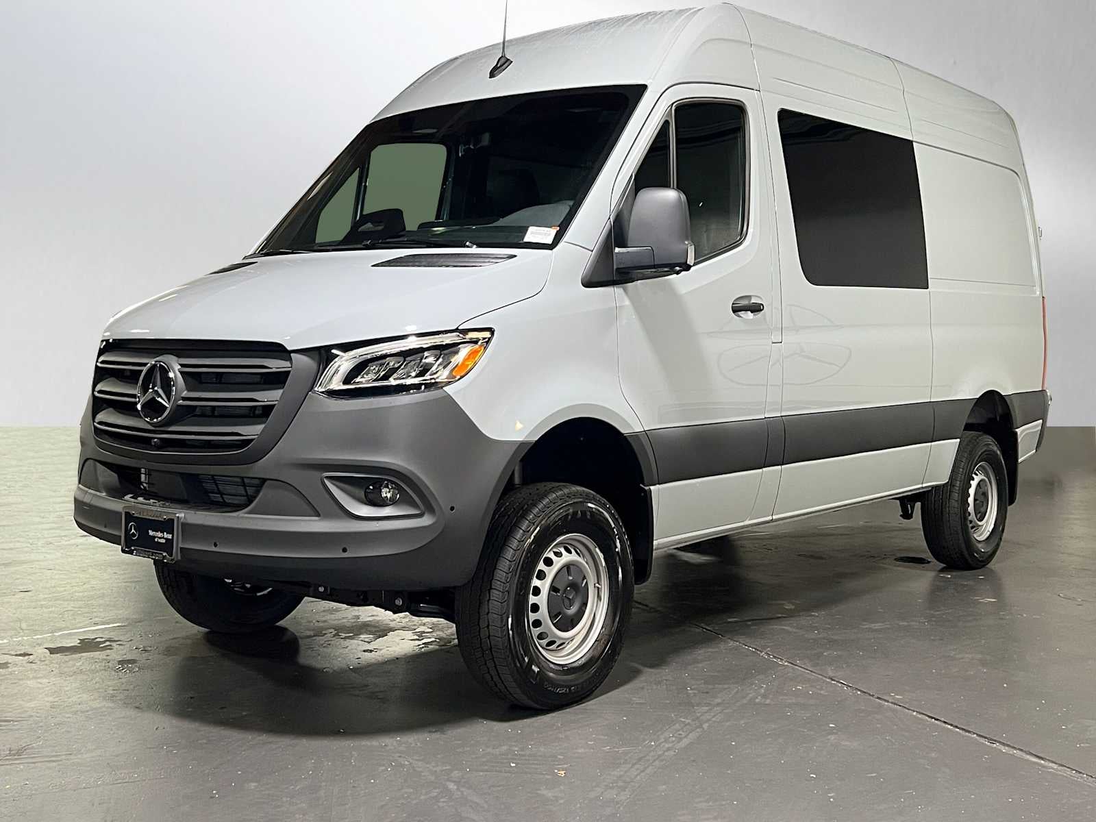 2026 Mercedes-Benz Sprinter 2500 Standard Roof I4 Diesel HO 144" AWD