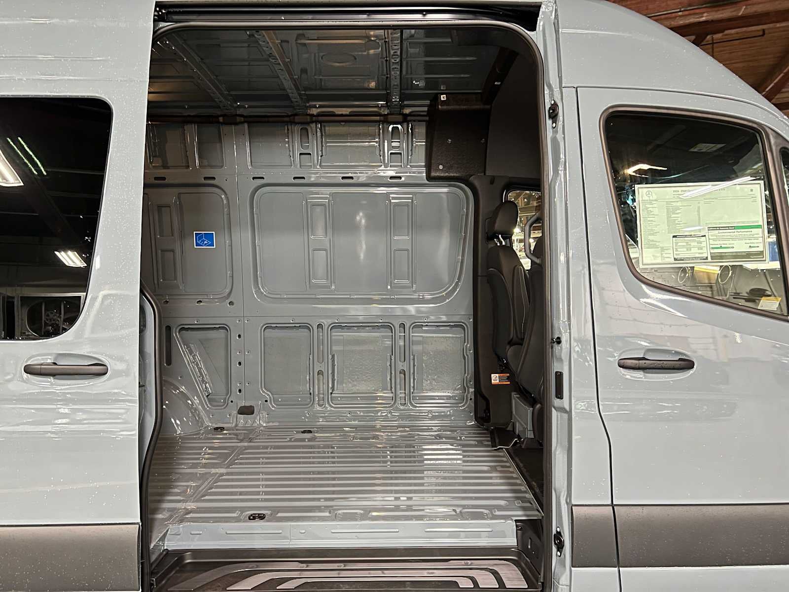 2026 Mercedes-Benz Sprinter 2500 Standard Roof I4 Diesel HO 144 AWD