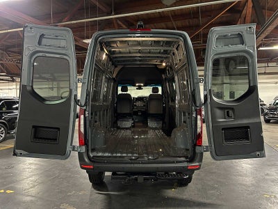 2026 Mercedes-Benz Sprinter 2500 Standard Roof I4 Diesel HO 144 AWD