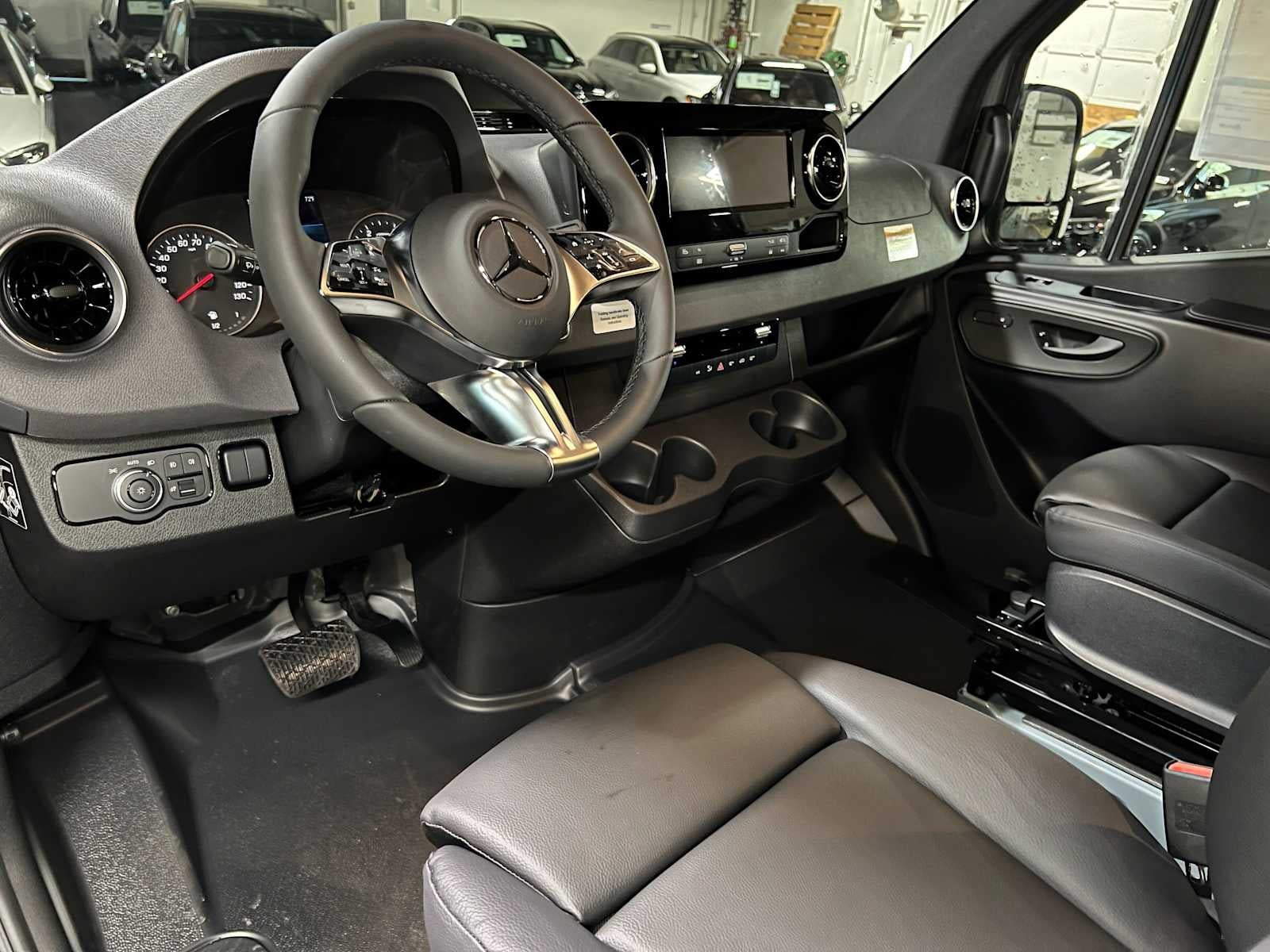 2026 Mercedes-Benz Sprinter 2500 Standard Roof I4 Diesel HO 144 AWD
