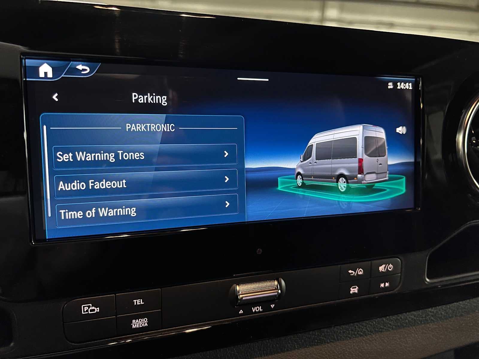 2026 Mercedes-Benz Sprinter 2500 Standard Roof I4 Diesel HO 144 AWD