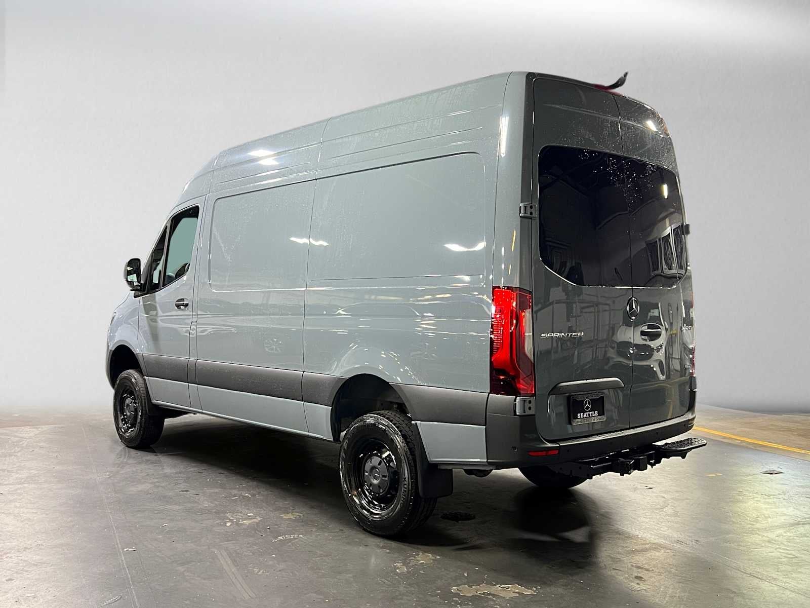 2026 Mercedes-Benz Sprinter 2500 Standard Roof I4 Diesel HO 144 AWD