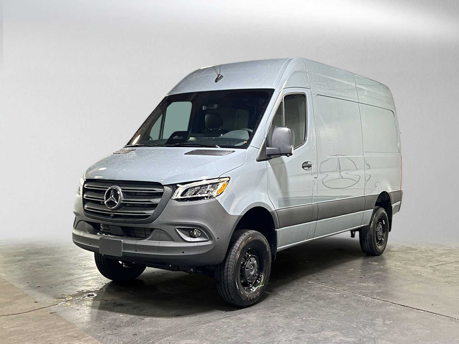2026 Mercedes-Benz Sprinter 2500 Standard Roof I4 Diesel HO 144 AWD