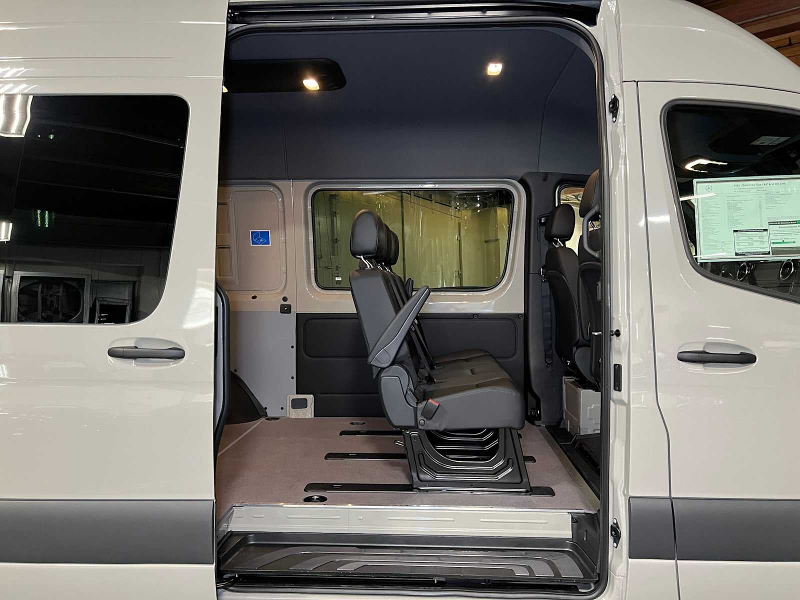2026 Mercedes-Benz Sprinter 2500 Standard Roof I4 Diesel HO 144 AWD