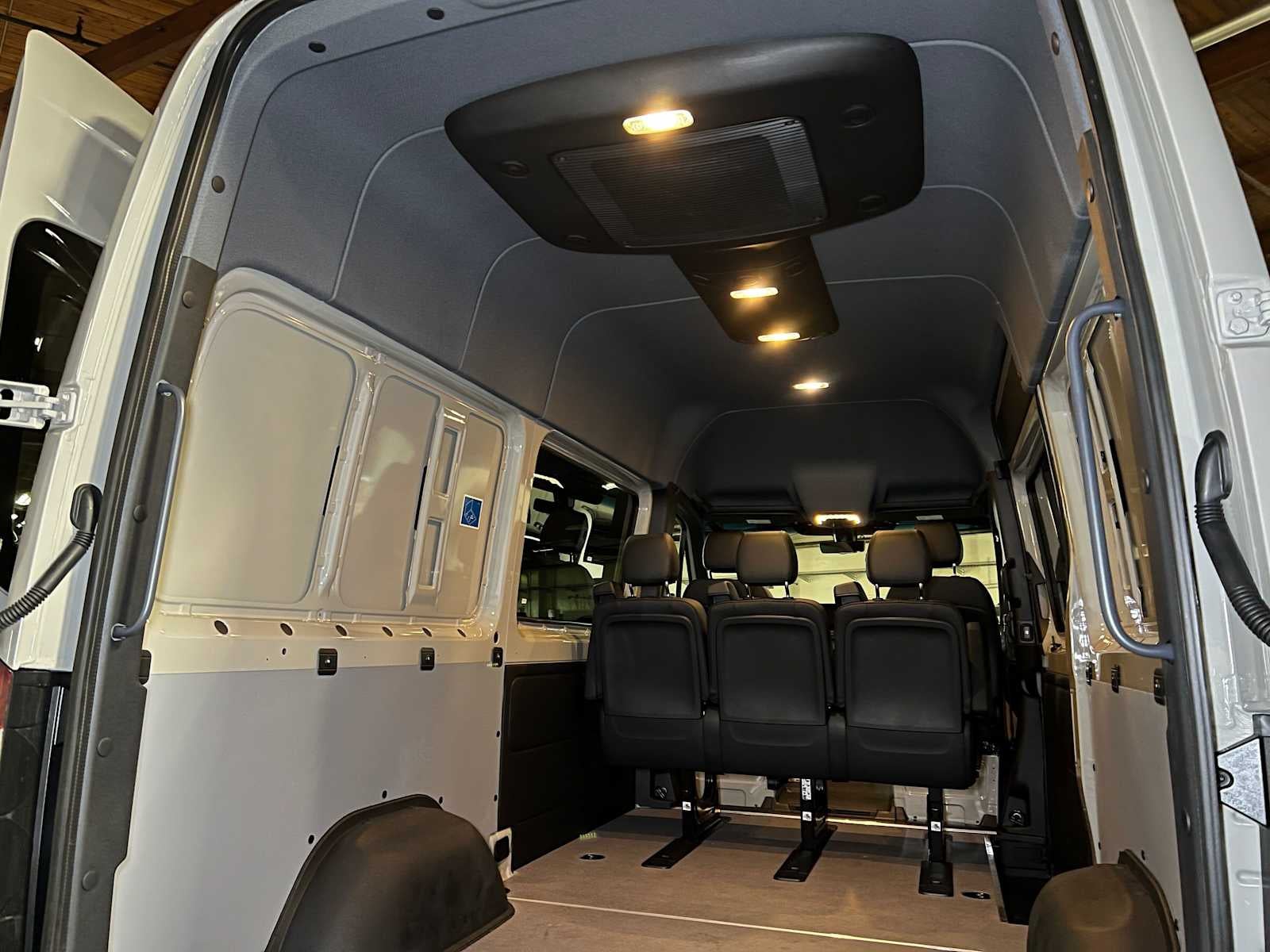 2026 Mercedes-Benz Sprinter 2500 Standard Roof I4 Diesel HO 144 AWD