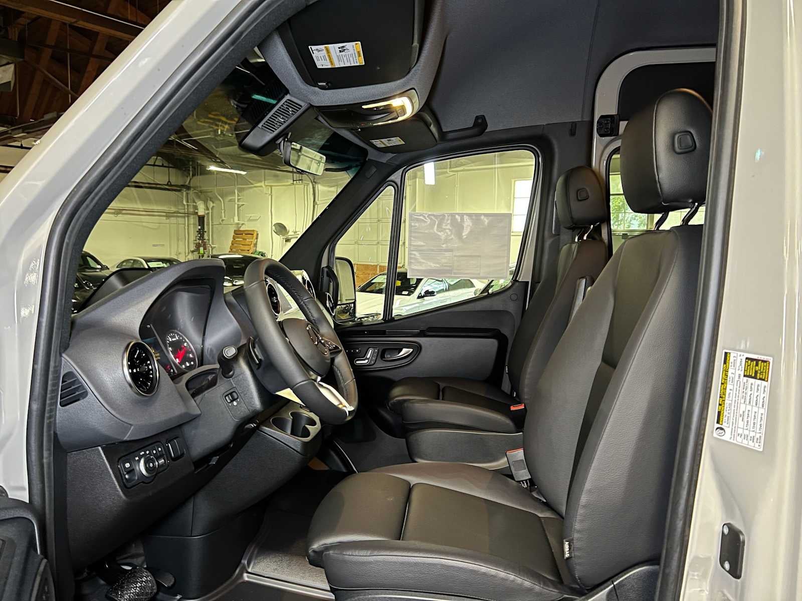 2026 Mercedes-Benz Sprinter 2500 Standard Roof I4 Diesel HO 144 AWD