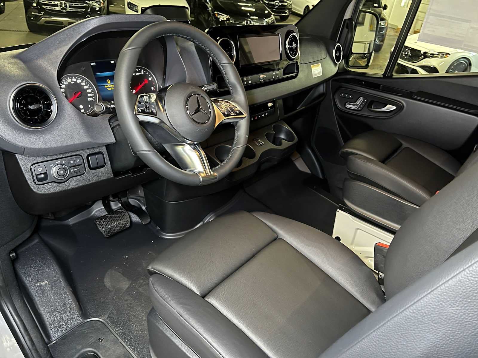 2026 Mercedes-Benz Sprinter 2500 Standard Roof I4 Diesel HO 144 AWD