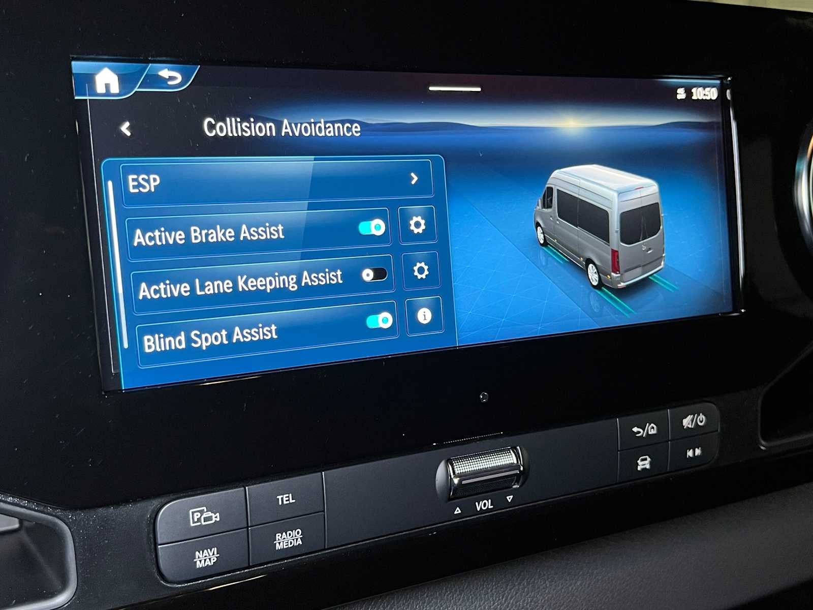 2026 Mercedes-Benz Sprinter 2500 Standard Roof I4 Diesel HO 144 AWD