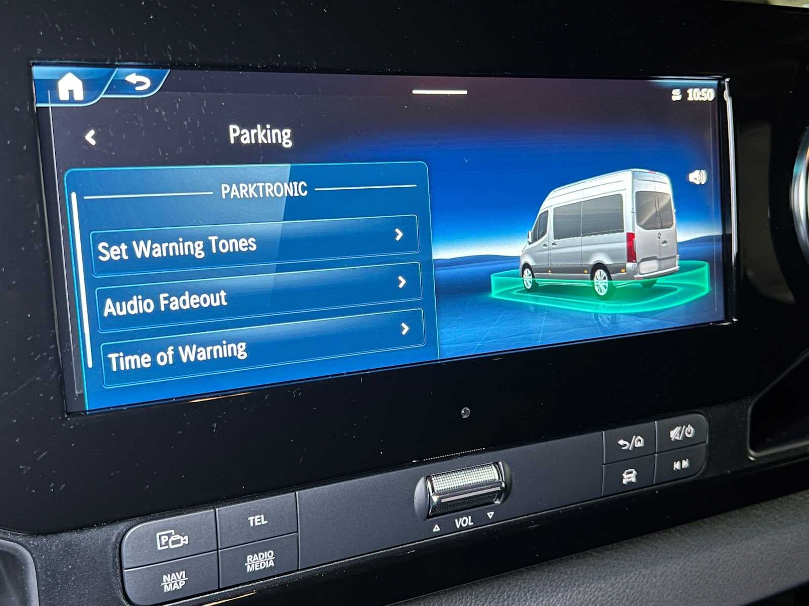 2026 Mercedes-Benz Sprinter 2500 Standard Roof I4 Diesel HO 144 AWD