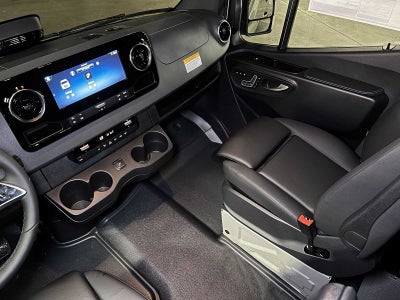 2026 Mercedes-Benz Sprinter 2500 Standard Roof I4 Diesel HO 144 AWD