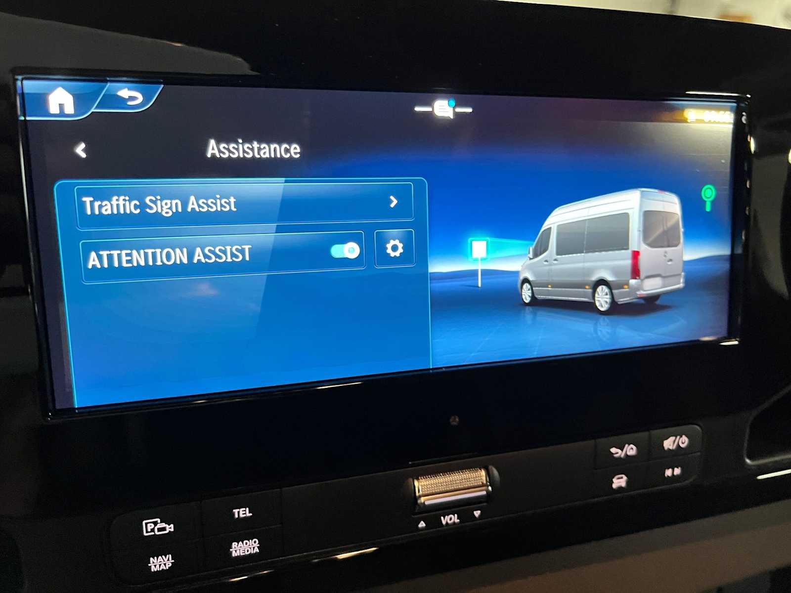 2026 Mercedes-Benz Sprinter 2500 Standard Roof I4 Diesel HO 144 AWD