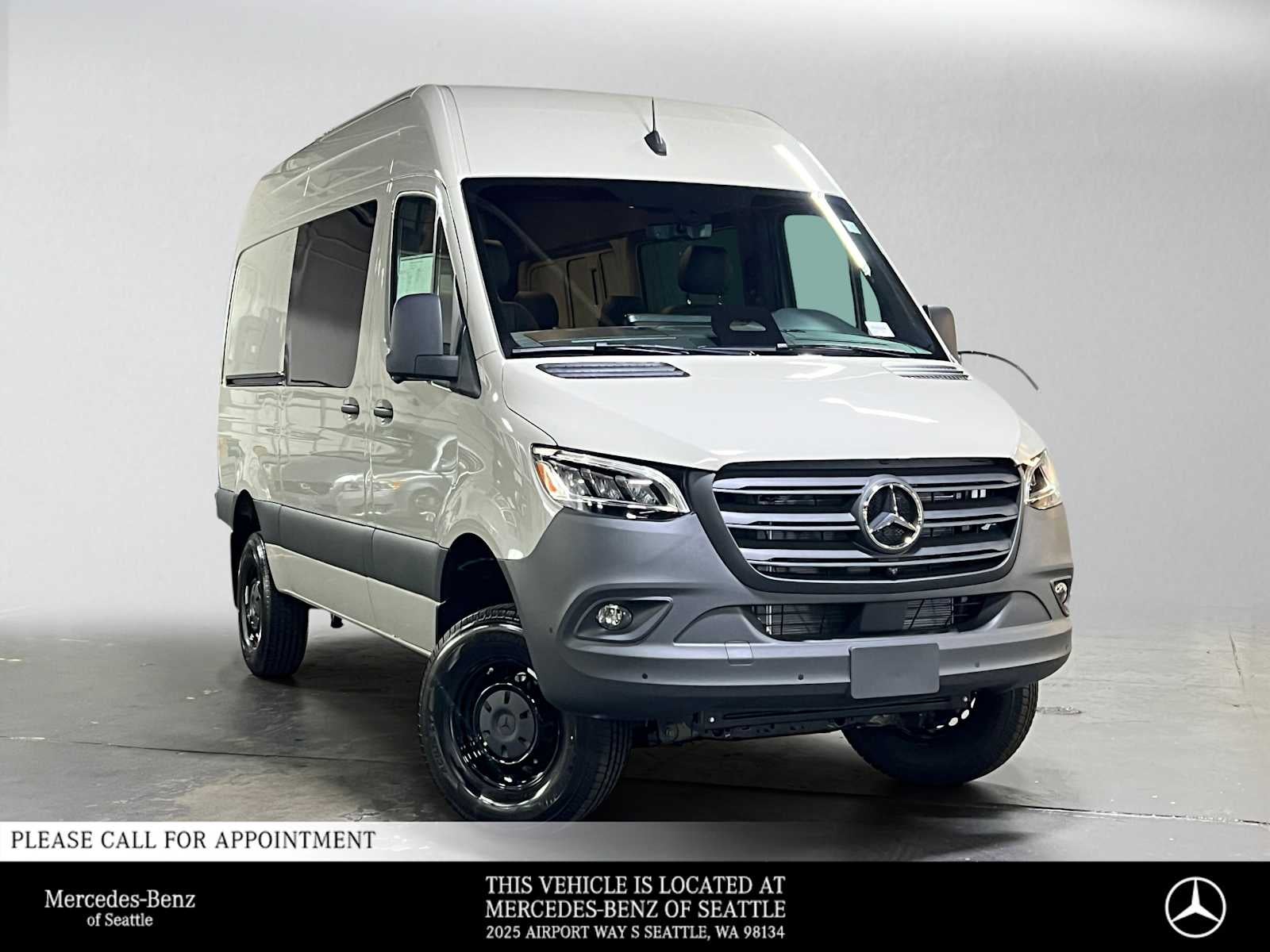 2026 Mercedes-Benz Sprinter Crew 2500 Standard Roof I4 Diesel HO 144 AWD