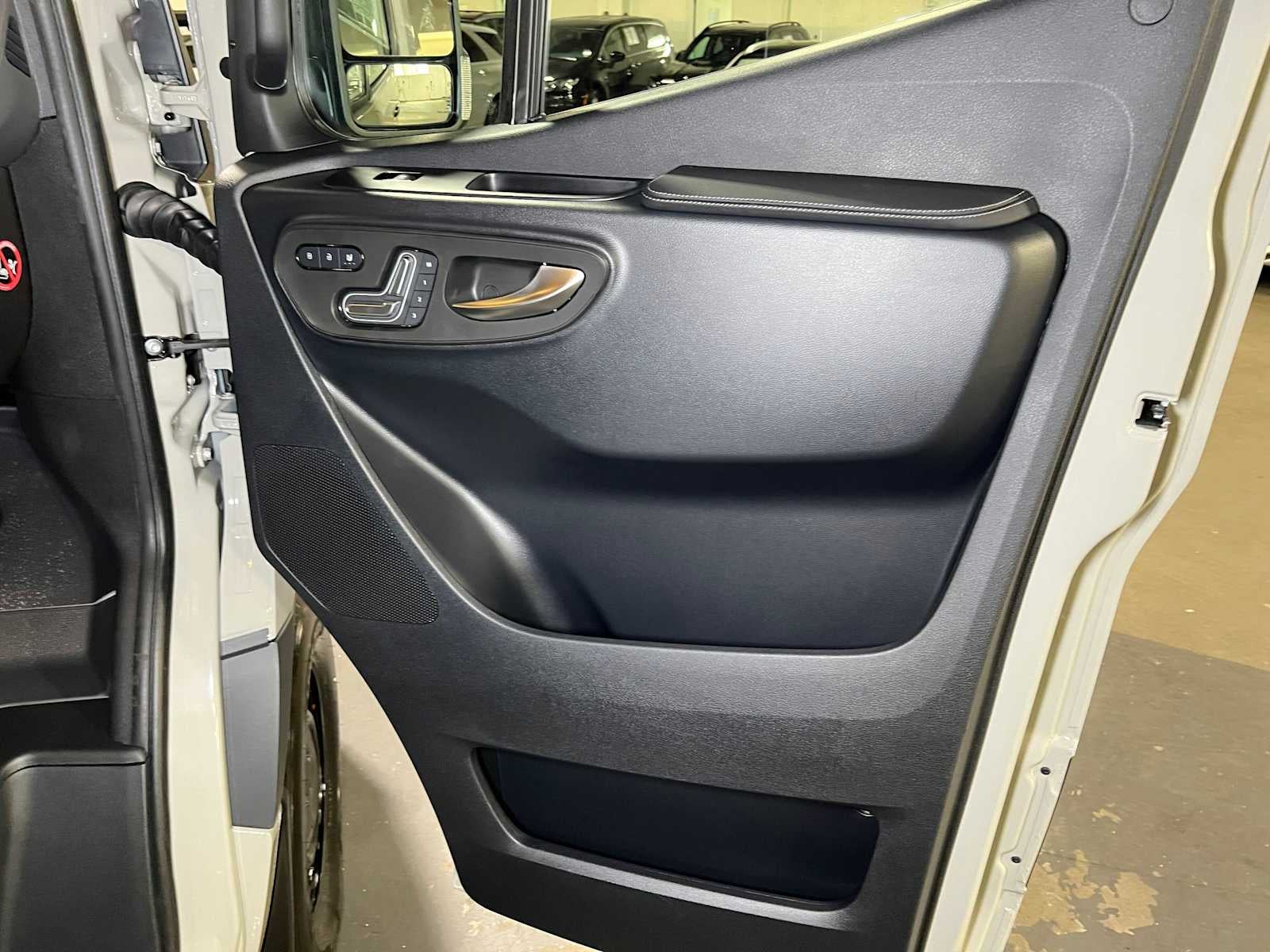 2026 Mercedes-Benz Sprinter Crew 2500 Standard Roof I4 Diesel HO 144 AWD