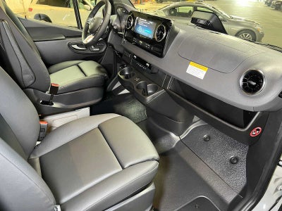 2026 Mercedes-Benz Sprinter Crew 2500 Standard Roof I4 Diesel HO 144 AWD