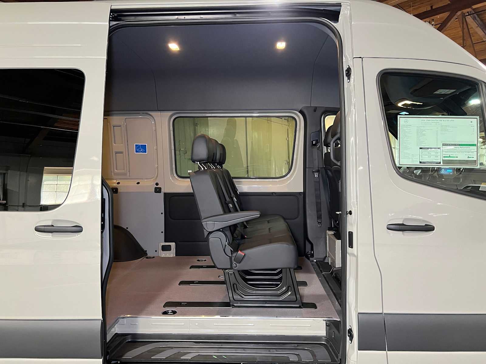 2026 Mercedes-Benz Sprinter Crew 2500 Standard Roof I4 Diesel HO 144 AWD
