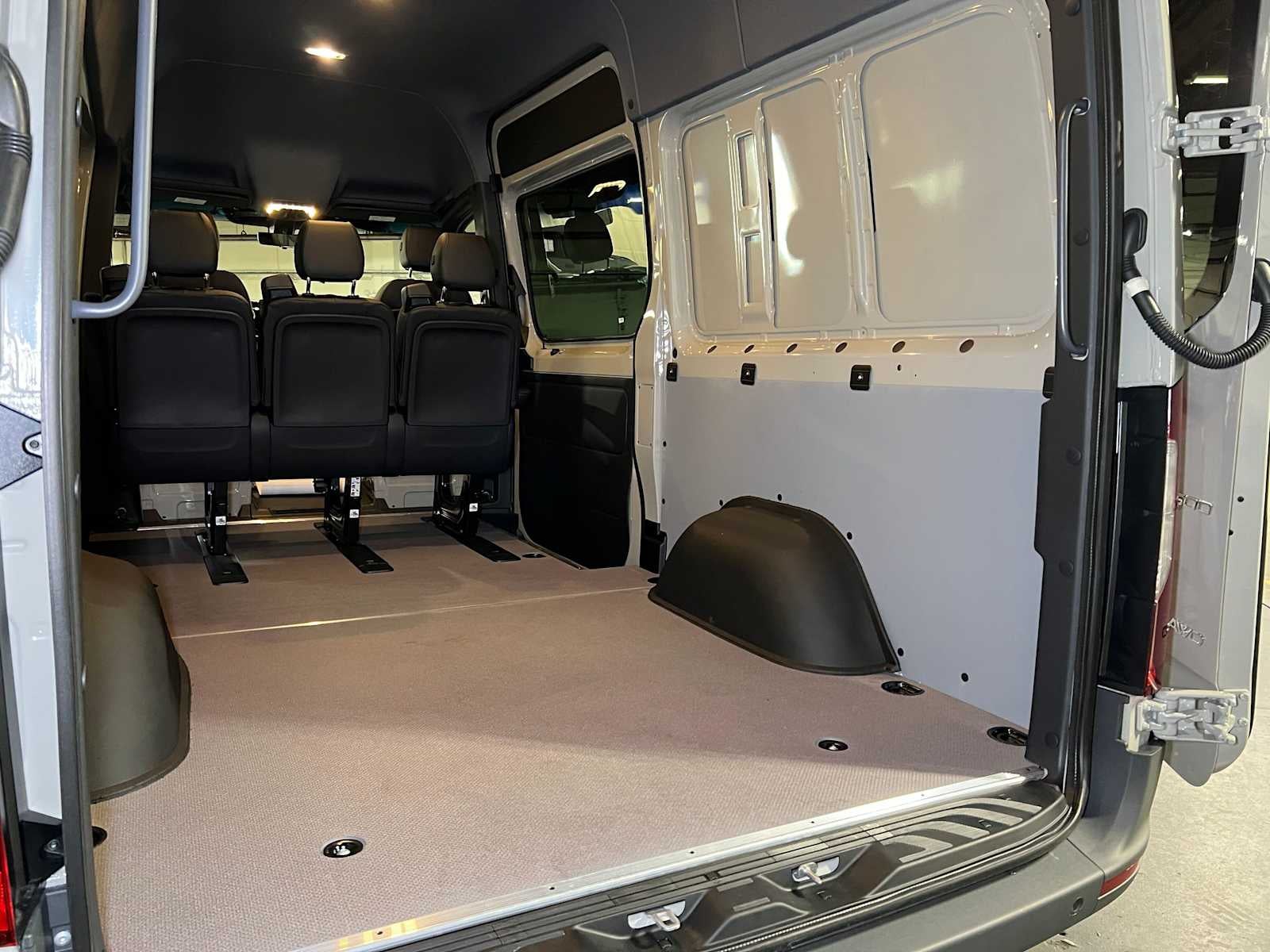 2026 Mercedes-Benz Sprinter Crew 2500 Standard Roof I4 Diesel HO 144 AWD
