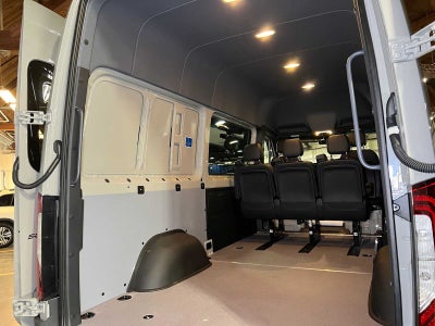 2026 Mercedes-Benz Sprinter Crew 2500 Standard Roof I4 Diesel HO 144 AWD