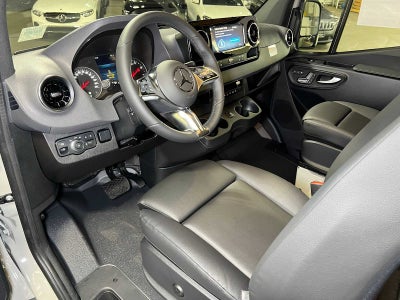 2026 Mercedes-Benz Sprinter Crew 2500 Standard Roof I4 Diesel HO 144 AWD