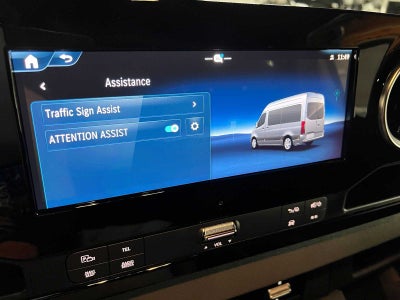 2026 Mercedes-Benz Sprinter Crew 2500 Standard Roof I4 Diesel HO 144 AWD