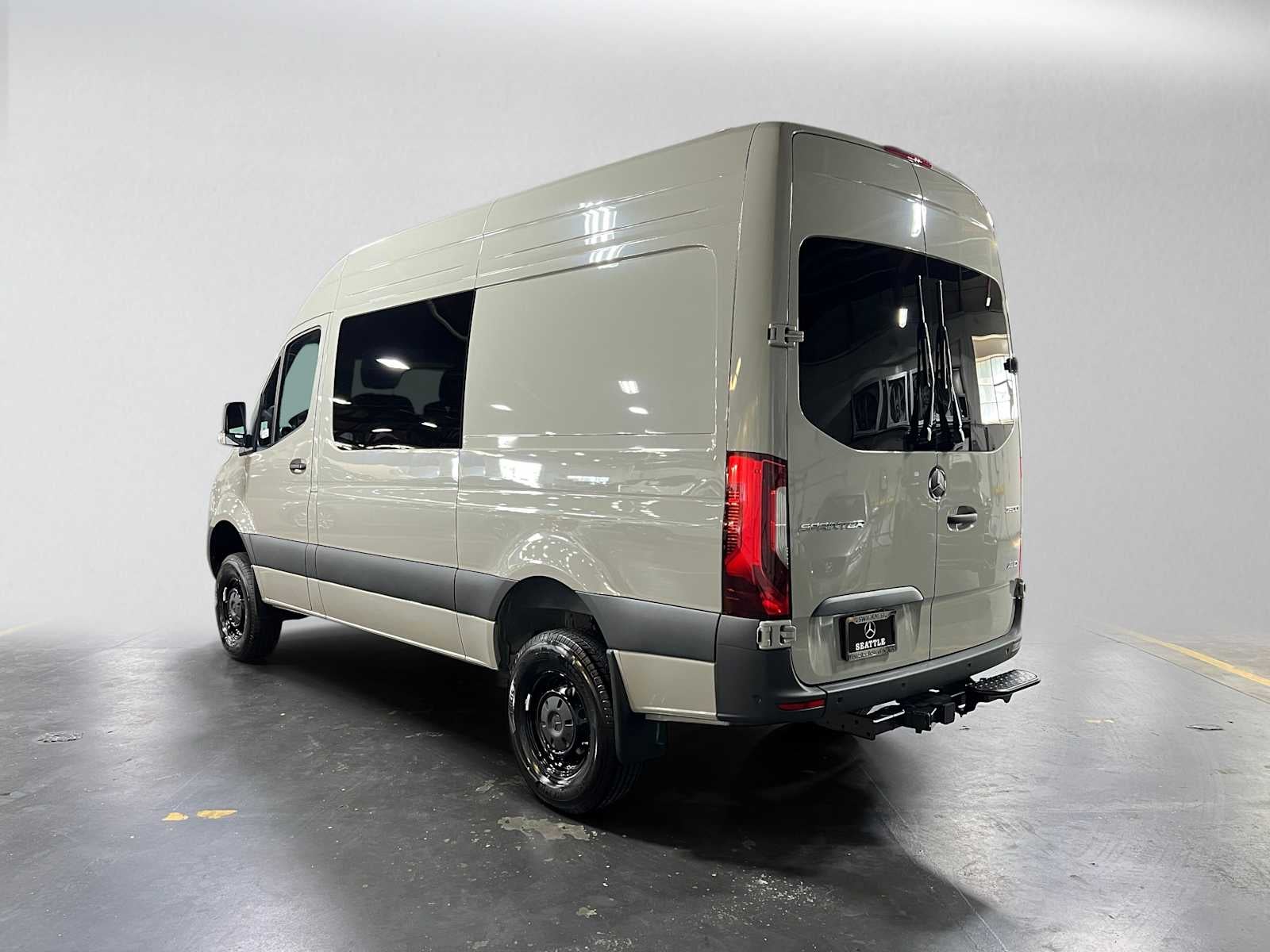 2026 Mercedes-Benz Sprinter Crew 2500 Standard Roof I4 Diesel HO 144 AWD