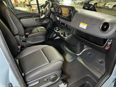 2026 Mercedes-Benz Sprinter Cargo 2500 Standard Roof I4 Diesel HO 144 AWD