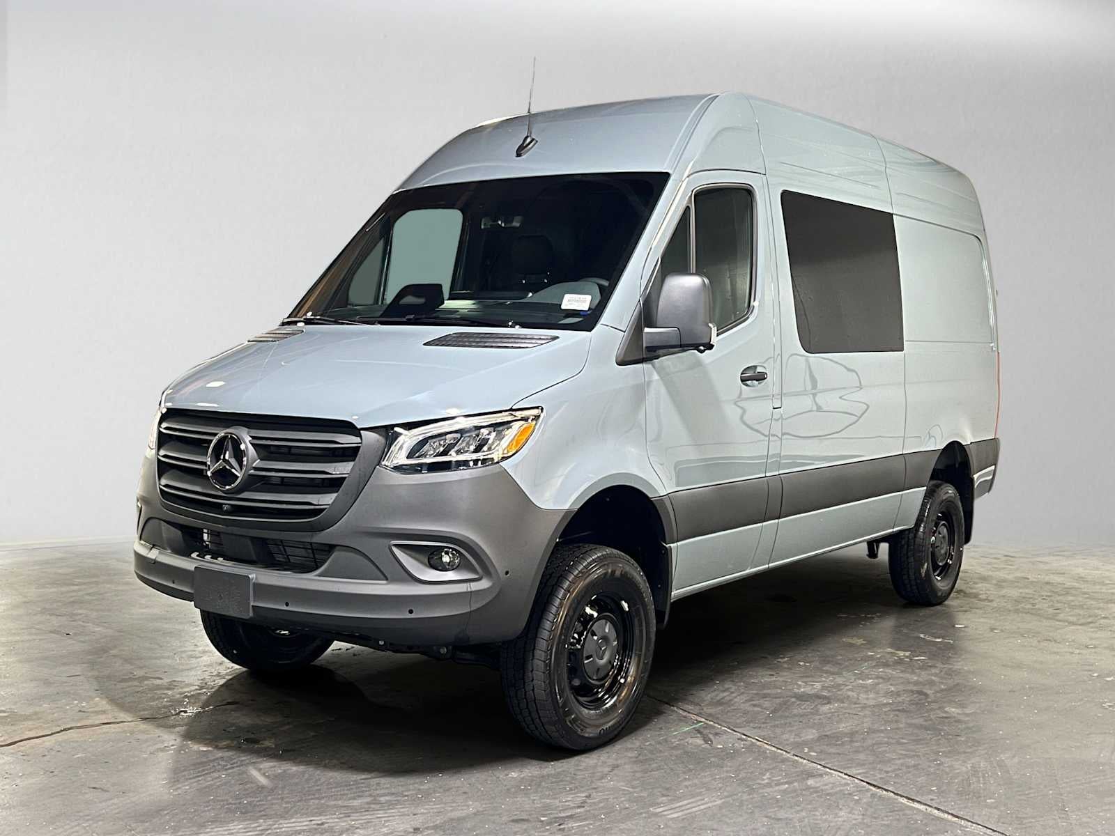 2026 Mercedes-Benz Sprinter Cargo 2500 Standard Roof I4 Diesel HO 144 AWD