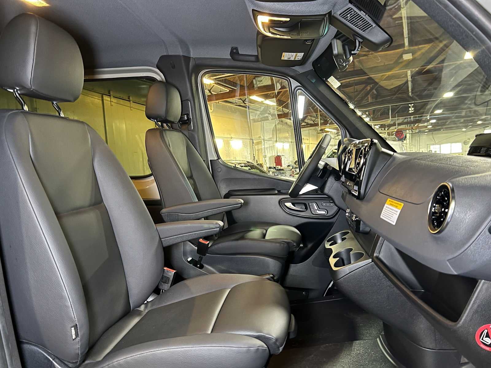 2026 Mercedes-Benz Sprinter Crew 2500 Standard Roof I4 Diesel HO 144 AWD