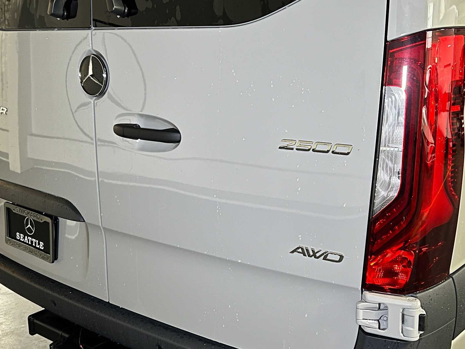 2026 Mercedes-Benz Sprinter Crew 2500 Standard Roof I4 Diesel HO 144 AWD