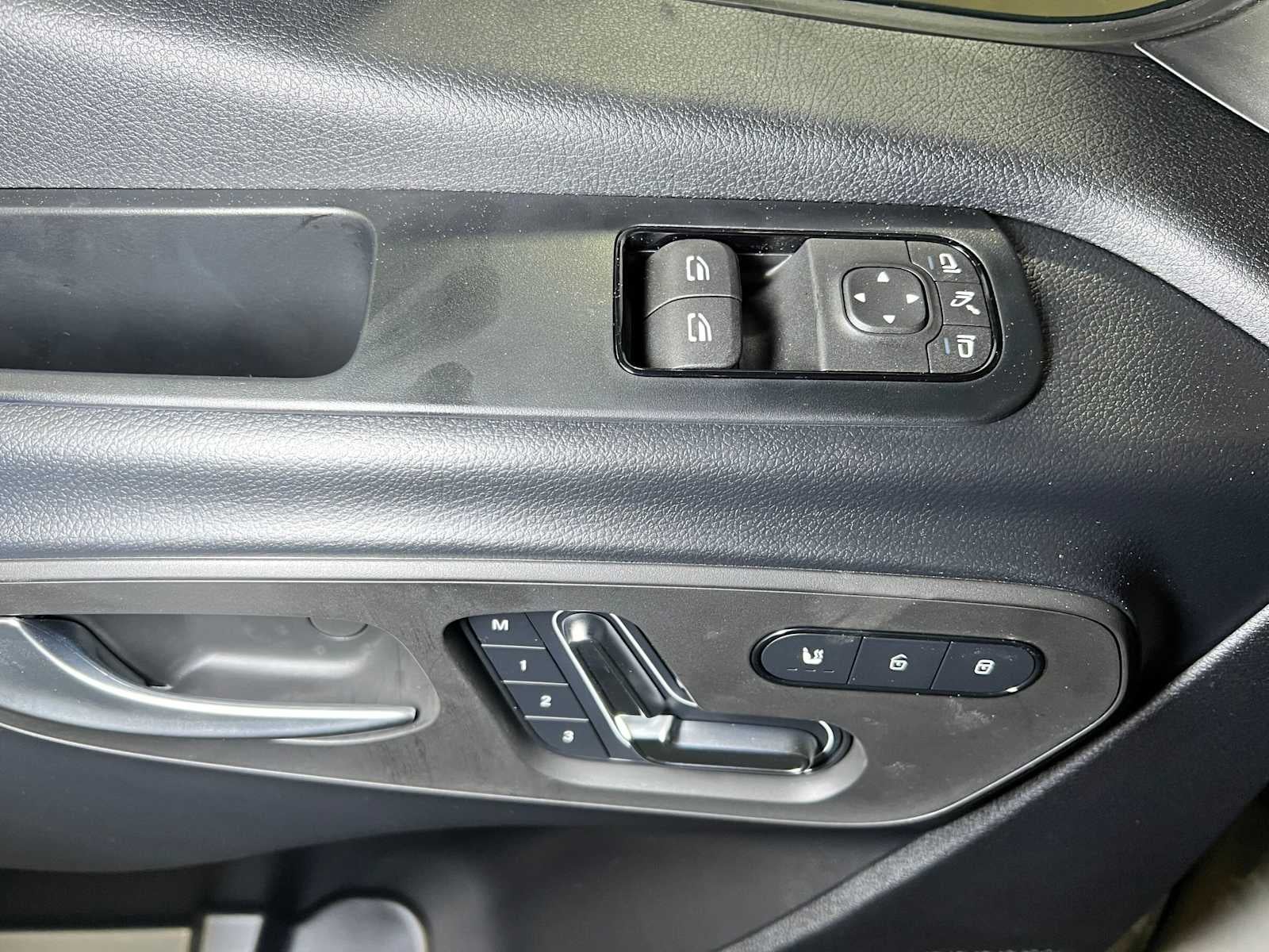 2026 Mercedes-Benz Sprinter Crew 2500 Standard Roof I4 Diesel HO 144 AWD