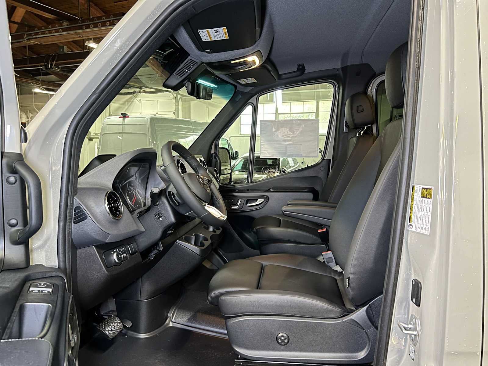 2026 Mercedes-Benz Sprinter Crew 2500 Standard Roof I4 Diesel HO 144 AWD