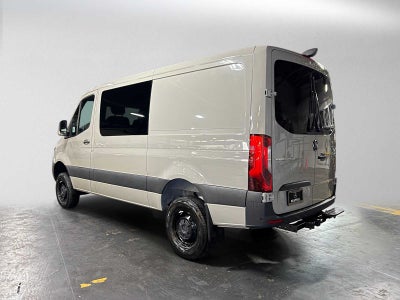 2026 Mercedes-Benz Sprinter Crew 2500 Standard Roof I4 Diesel HO 144 AWD