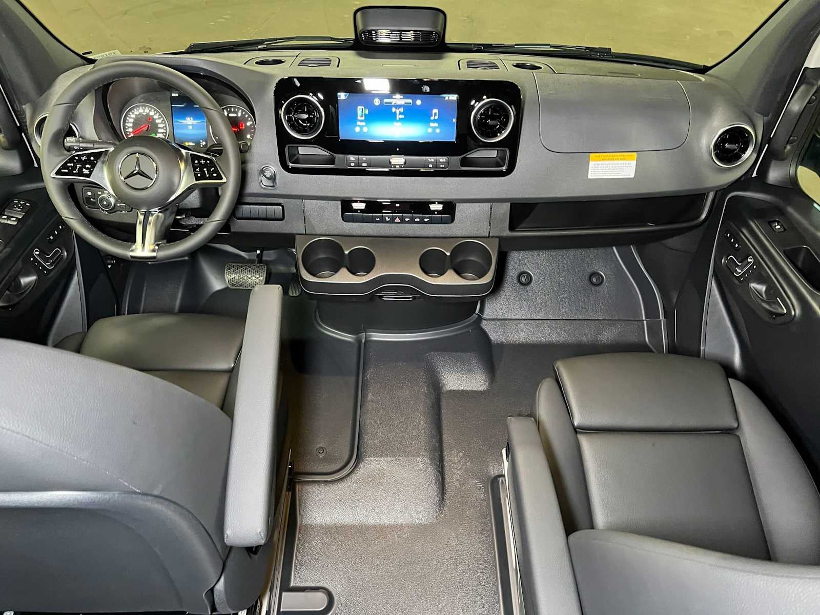 2026 Mercedes-Benz Sprinter Cargo 2500 Standard Roof I4 Diesel HO 144 AWD