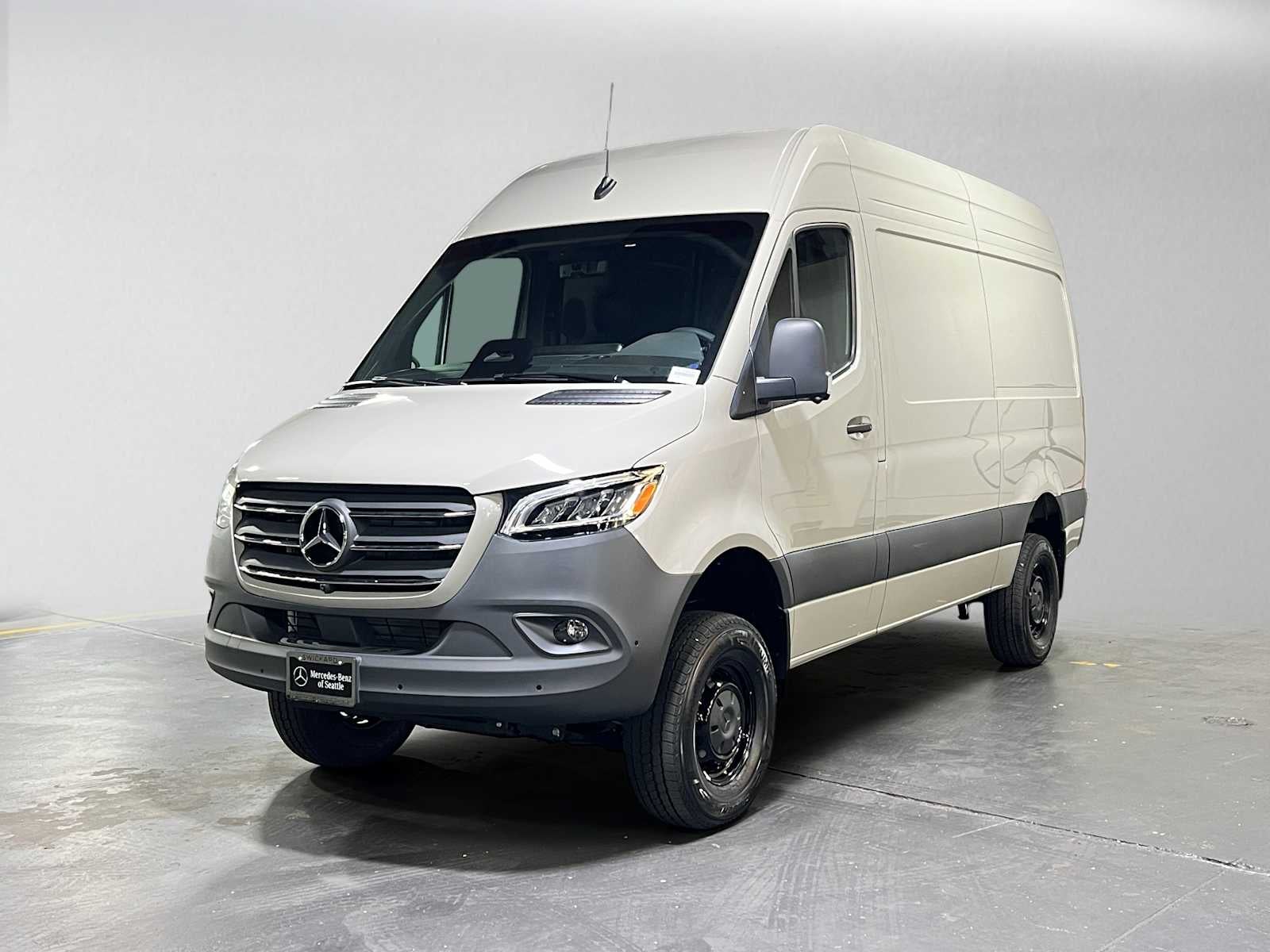 2026 Mercedes-Benz Sprinter Cargo 2500 Standard Roof I4 Diesel HO 144 AWD