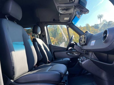 2026 Mercedes-Benz Sprinter Crew 2500 Standard Roof I4 Diesel HO 144 AWD