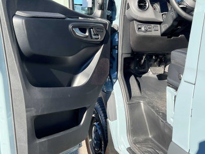 2026 Mercedes-Benz Sprinter Crew 2500 Standard Roof I4 Diesel HO 144 AWD