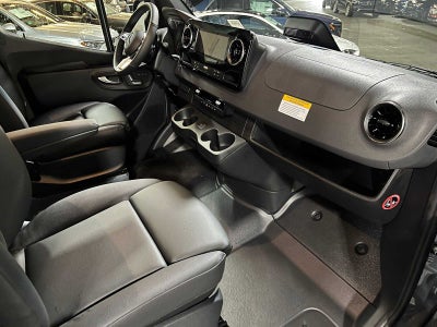 2026 Mercedes-Benz Sprinter Crew 2500 Standard Roof I4 Diesel HO 144 AWD