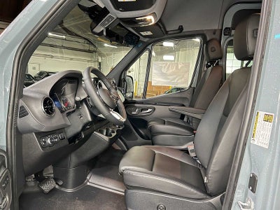 2026 Mercedes-Benz Sprinter Crew 2500 Standard Roof I4 Diesel HO 144 AWD