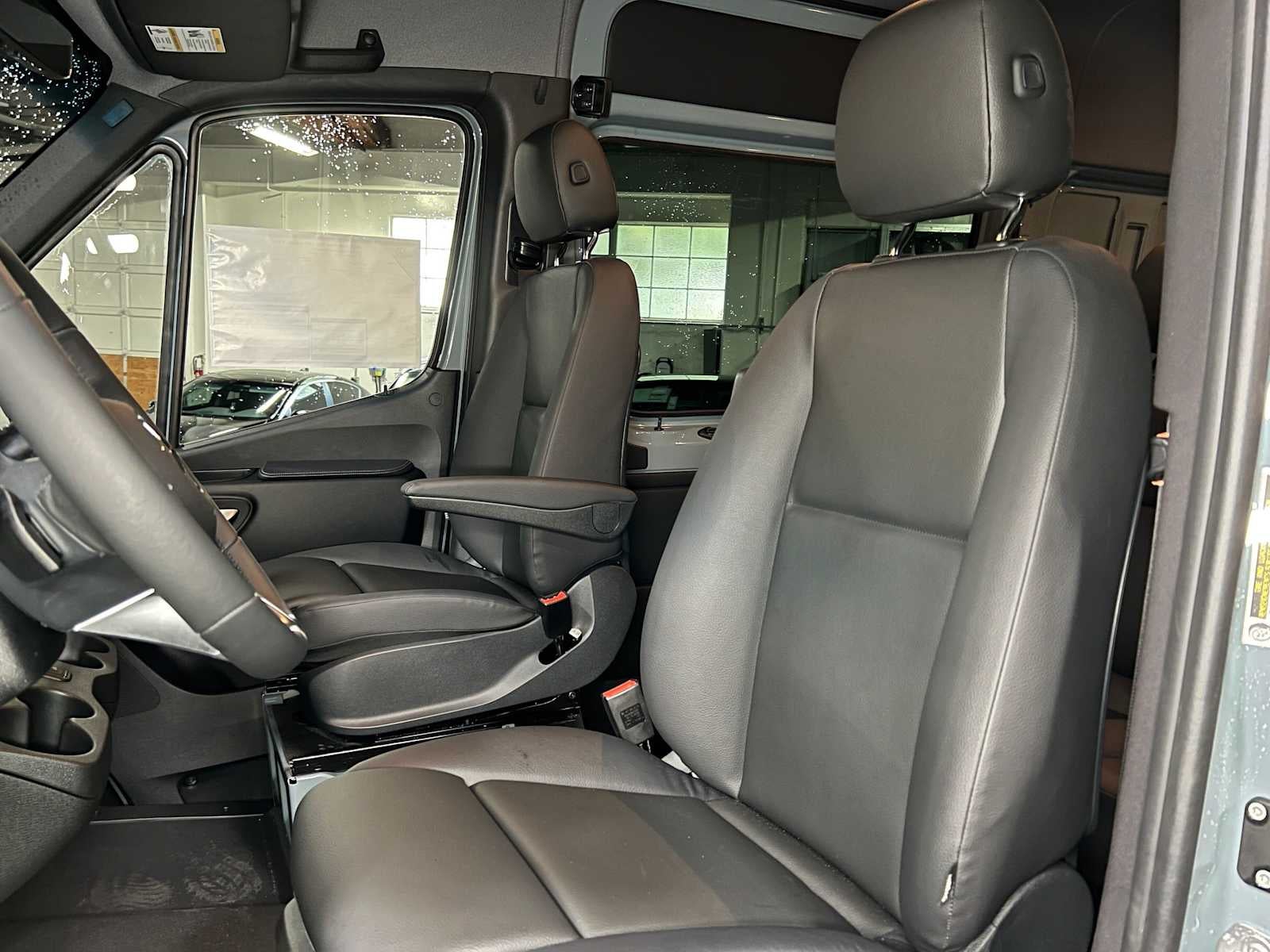 2026 Mercedes-Benz Sprinter Crew 2500 Standard Roof I4 Diesel HO 144 AWD