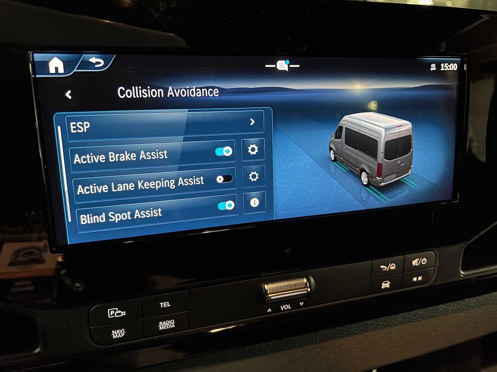 2026 Mercedes-Benz Sprinter Crew 2500 Standard Roof I4 Diesel HO 144 AWD