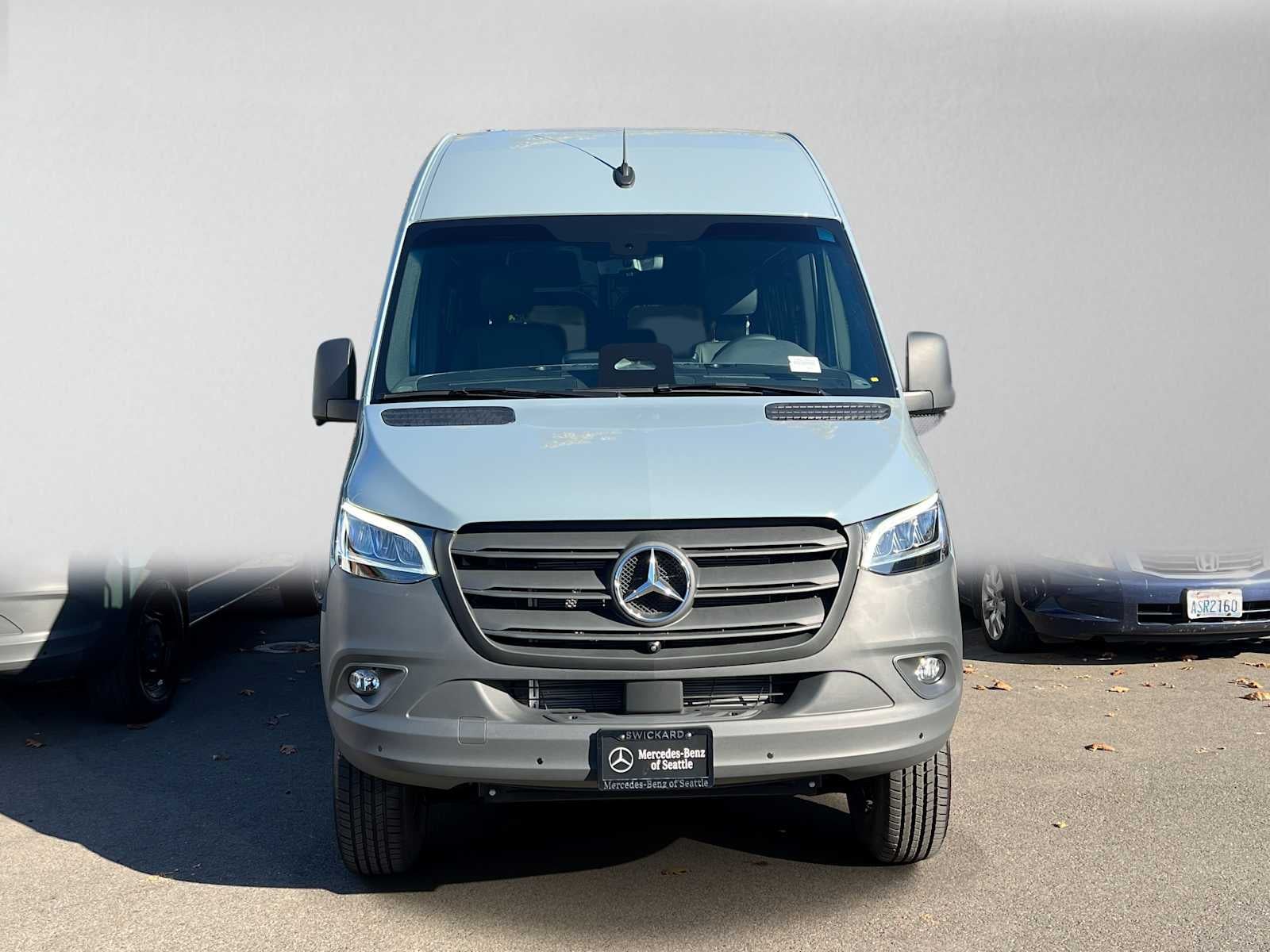 2026 Mercedes-Benz Sprinter Crew 2500 Standard Roof I4 Diesel HO 144 AWD