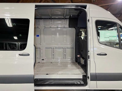 2026 Mercedes-Benz Sprinter Cargo 2500 Standard Roof I4 Diesel HO 144 AWD