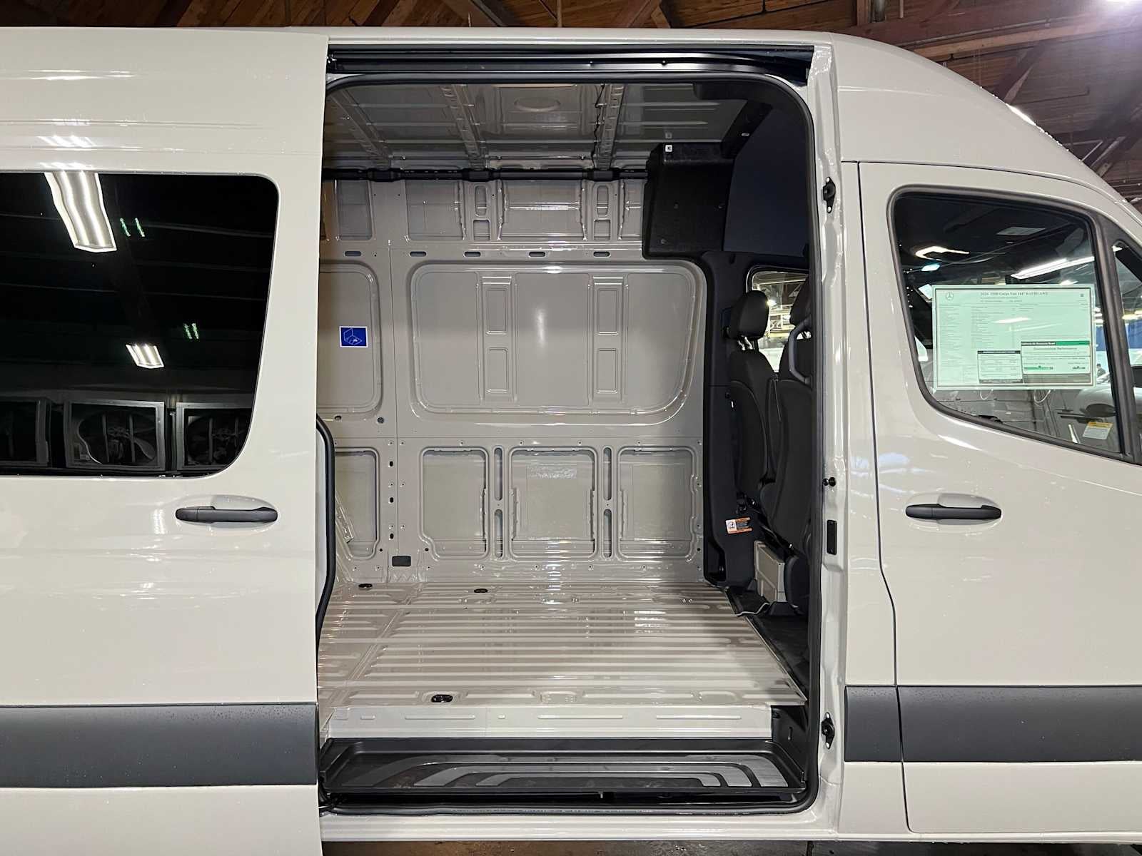 2026 Mercedes-Benz Sprinter Cargo 2500 Standard Roof I4 Diesel HO 144 AWD