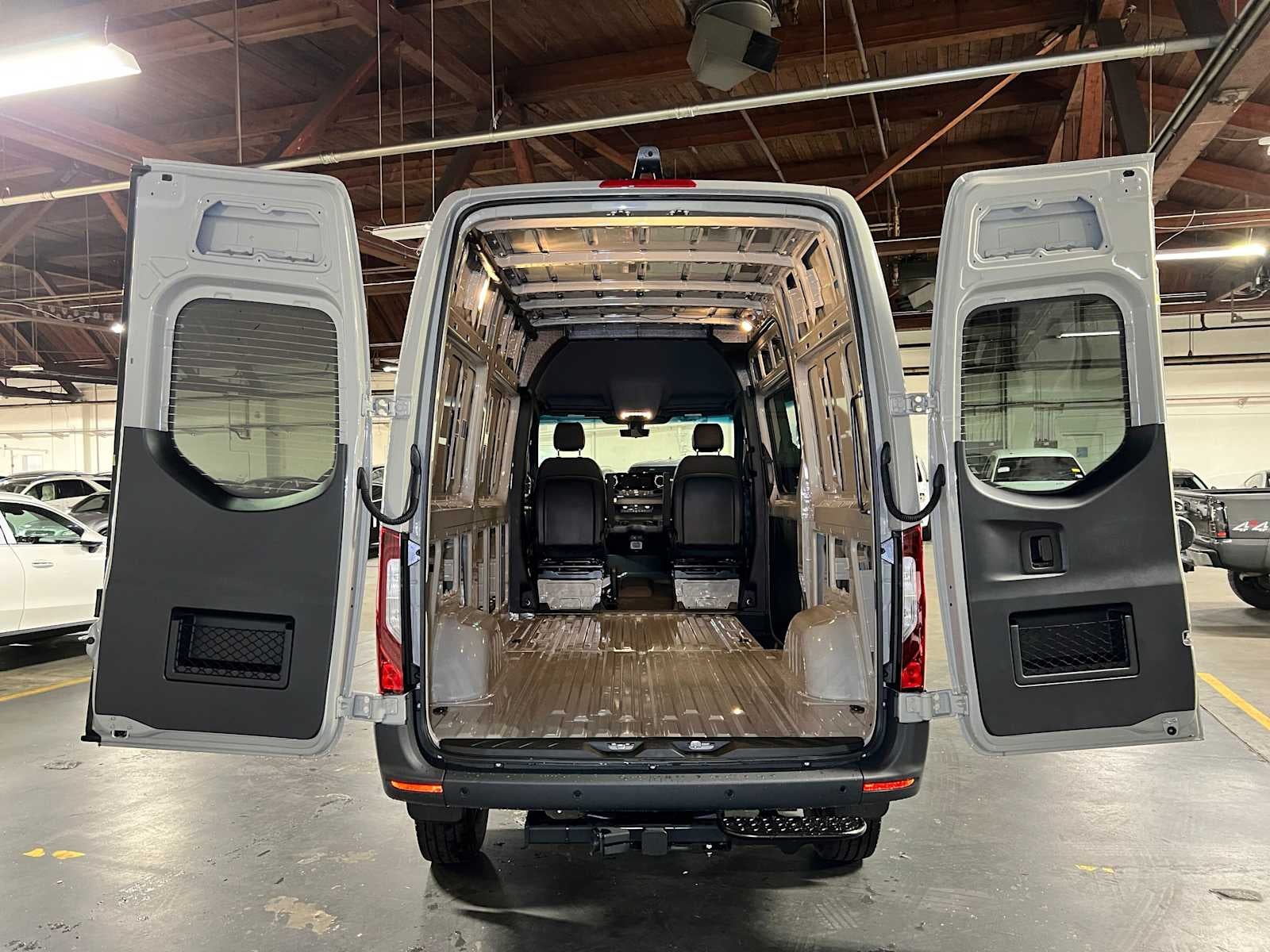 2026 Mercedes-Benz Sprinter Cargo 2500 Standard Roof I4 Diesel HO 144 AWD