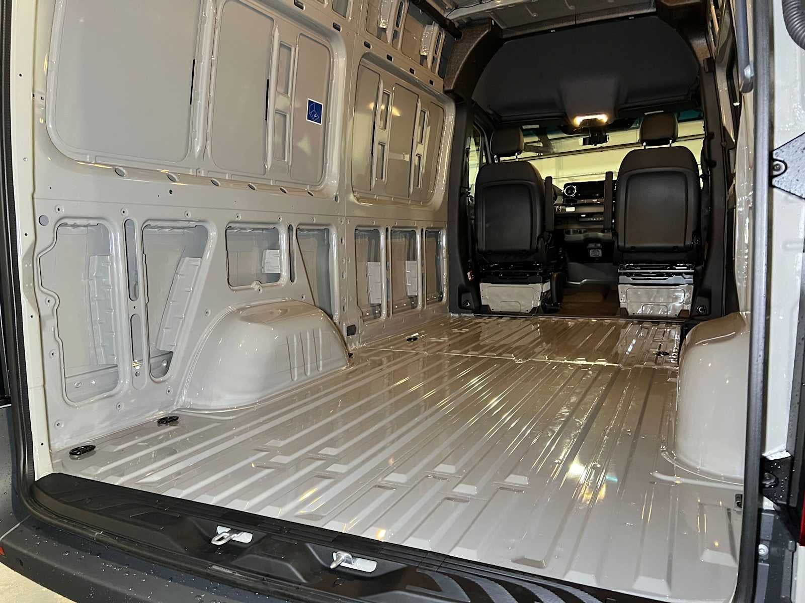 2026 Mercedes-Benz Sprinter Cargo 2500 Standard Roof I4 Diesel HO 144 AWD