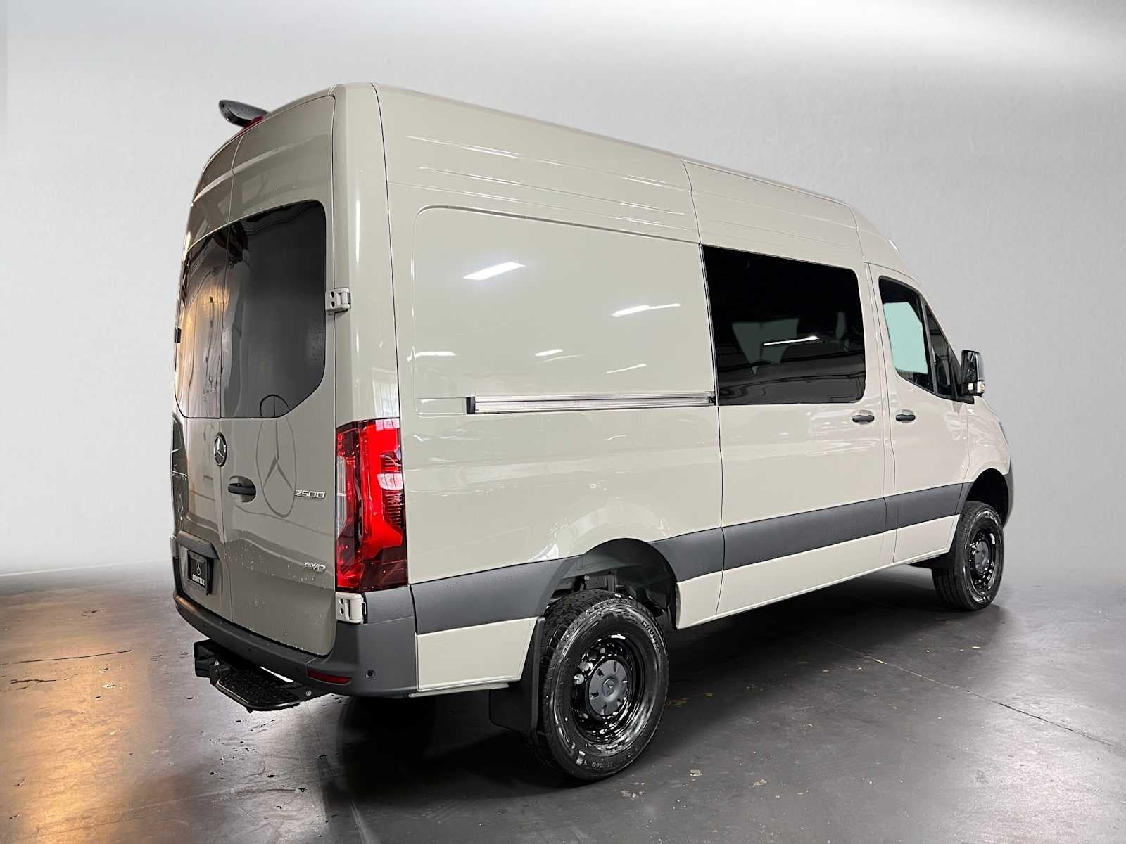 2026 Mercedes-Benz Sprinter Cargo 2500 Standard Roof I4 Diesel HO 144 AWD