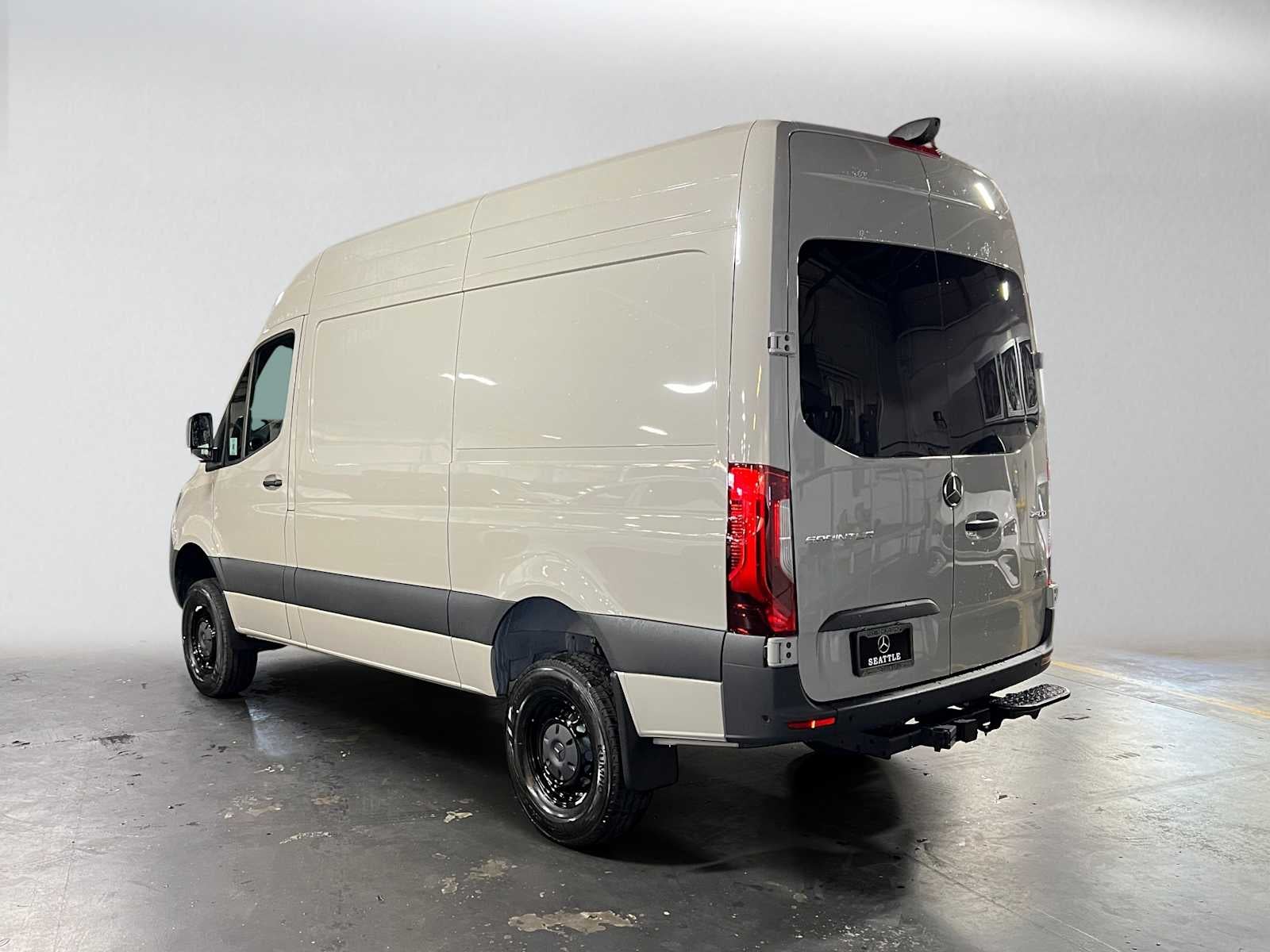 2026 Mercedes-Benz Sprinter Cargo 2500 Standard Roof I4 Diesel HO 144 AWD