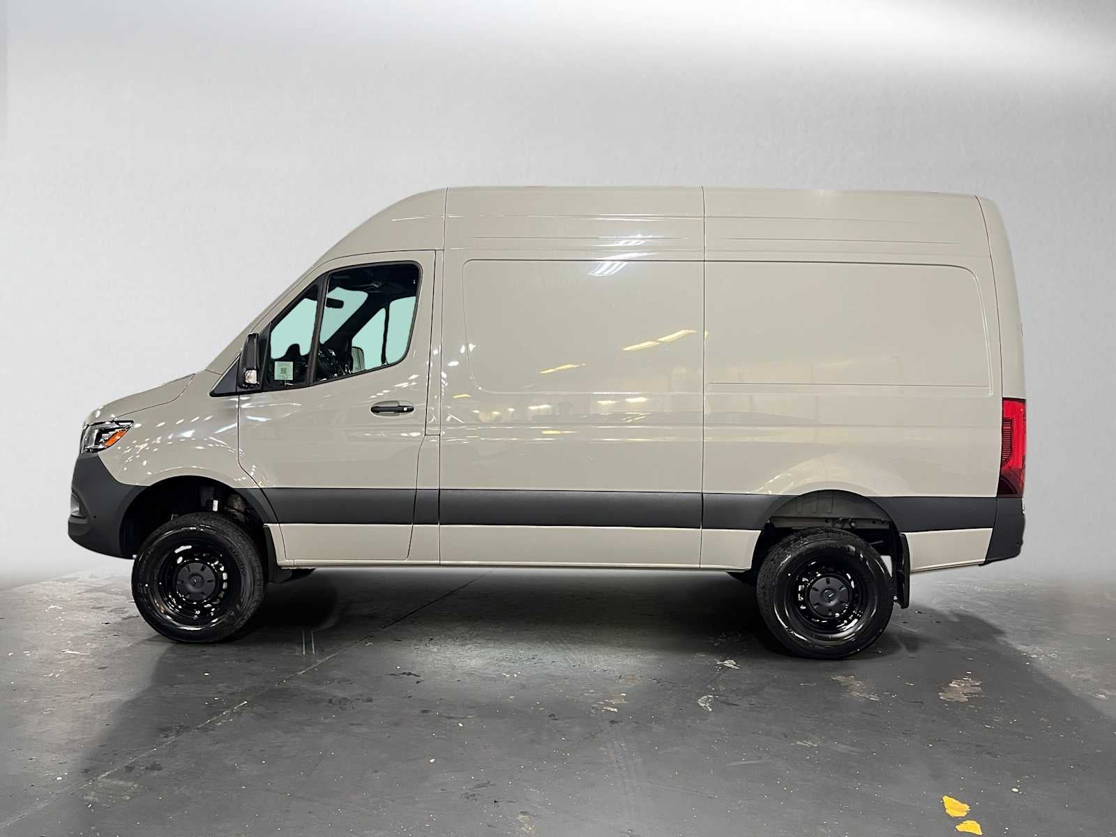 2026 Mercedes-Benz Sprinter Cargo 2500 Standard Roof I4 Diesel HO 144 AWD
